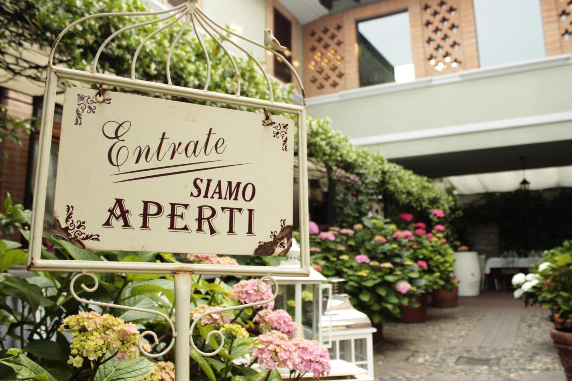 Albergo & Ristorante Selvatico Rivanazzano Terme Exteriör bild